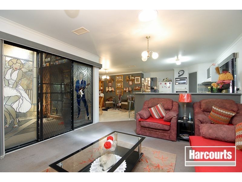 4 Edith Rise, Hampton Park VIC 3976