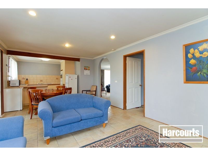 84 Robjant Street, Hampton Park VIC 3976