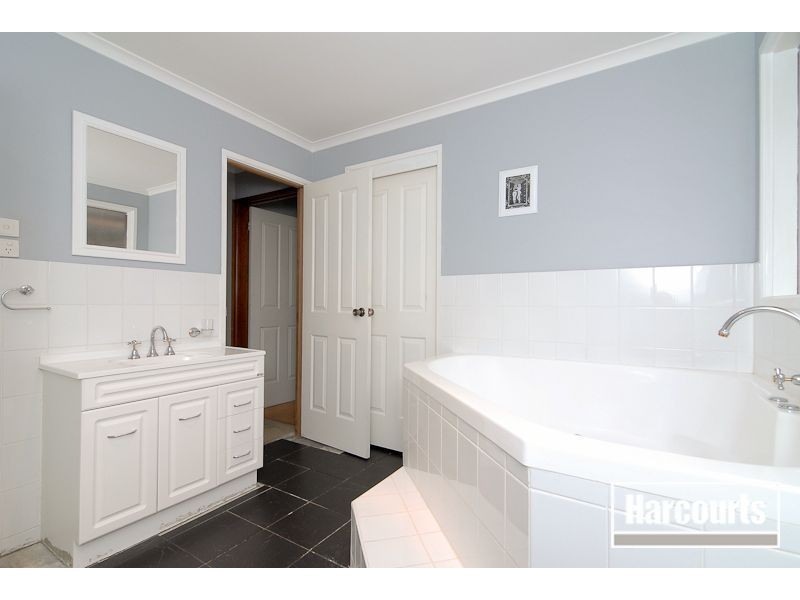 84 Robjant Street, Hampton Park VIC 3976