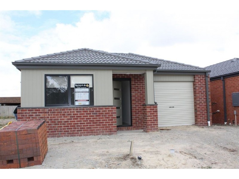 41 Rankin Close, Lynbrook VIC 3975