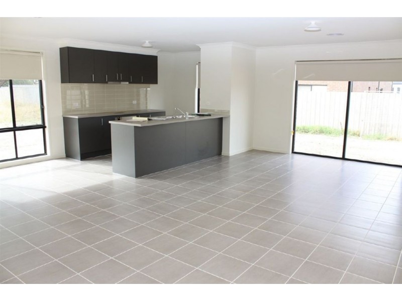 41 Rankin Close, Lynbrook VIC 3975