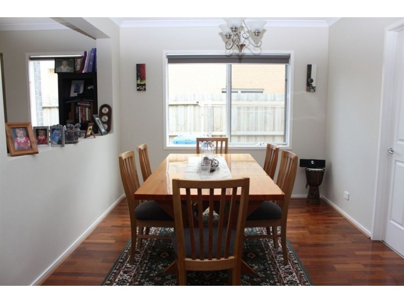 3 Boldrewood Place, Lynbrook VIC 3975