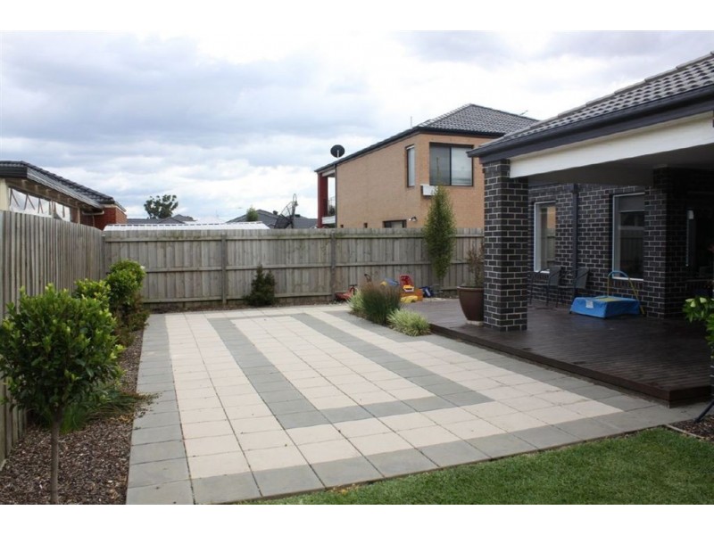 3 Boldrewood Place, Lynbrook VIC 3975