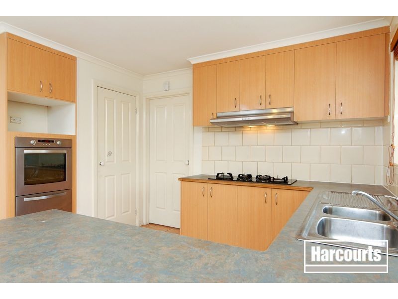 20 Sapphire Drive, Hampton Park VIC 3976