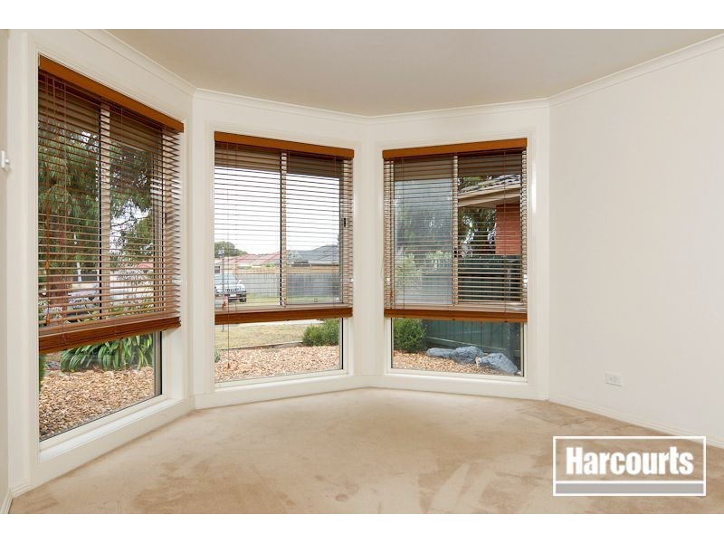 20 Sapphire Drive, Hampton Park VIC 3976