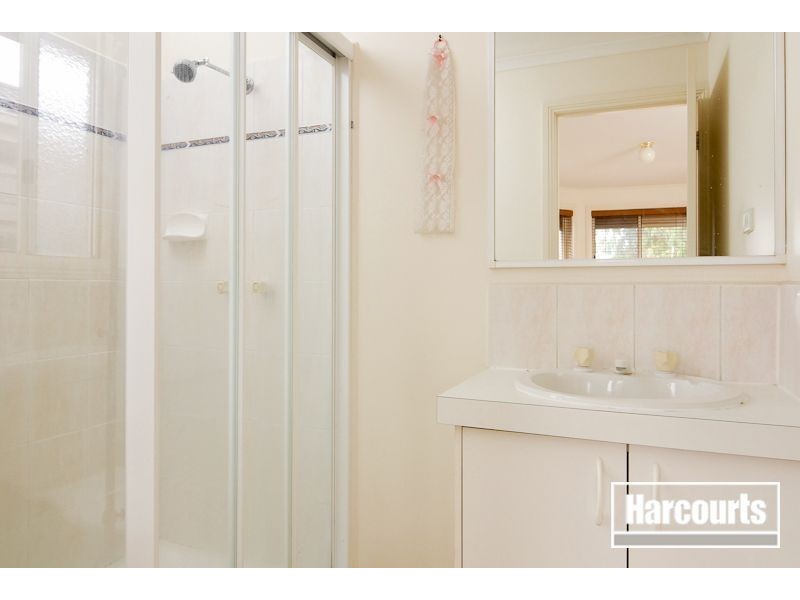 20 Sapphire Drive, Hampton Park VIC 3976