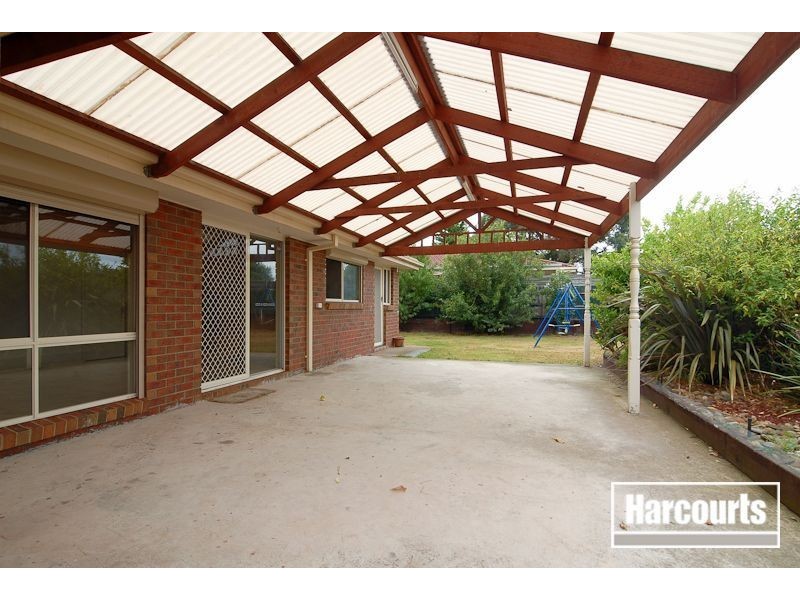 20 Sapphire Drive, Hampton Park VIC 3976