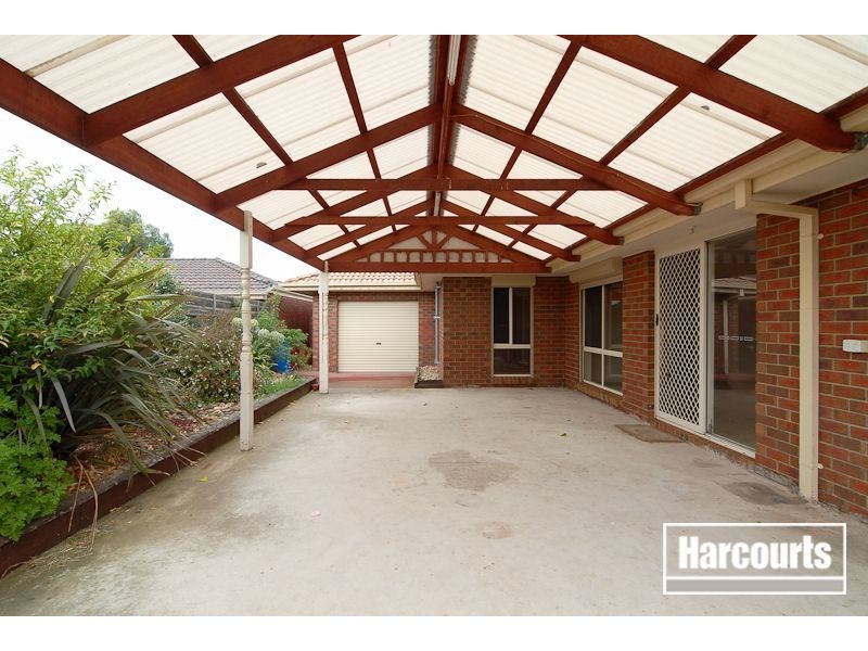 20 Sapphire Drive, Hampton Park VIC 3976