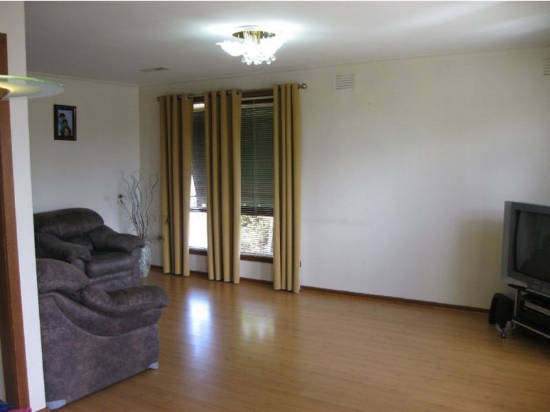 1 Dortad Court, Hampton Park VIC 3976