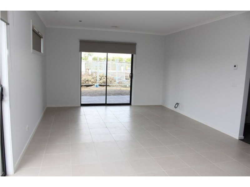 89 Selandra Boulevard, Clyde North VIC 3978