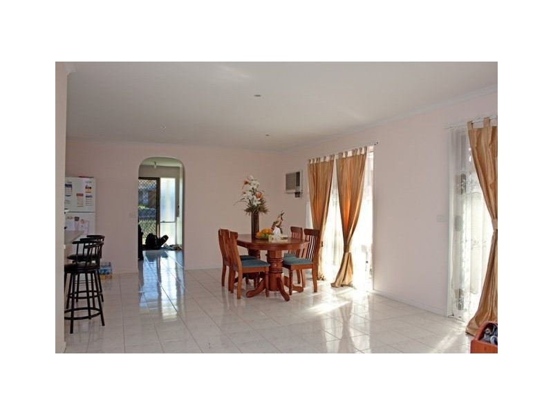 6 Pinnacle Way, Hampton Park VIC 3976