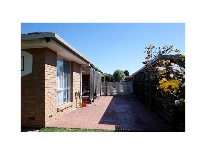 6 Pinnacle Way, Hampton Park VIC 3976