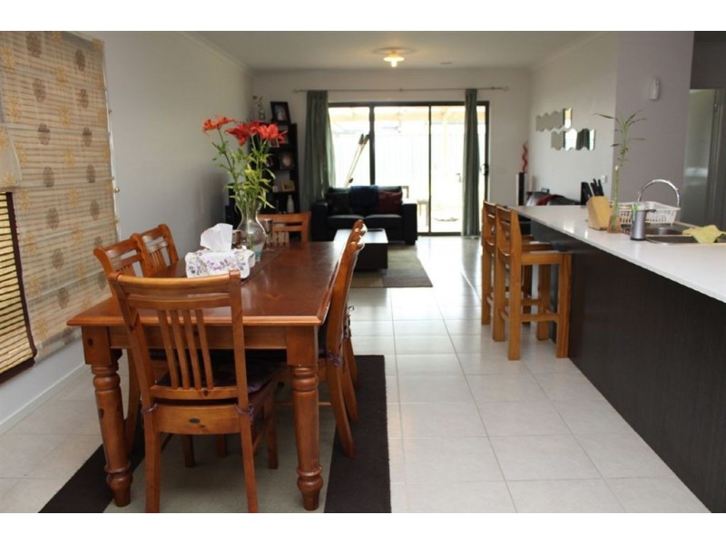 67 Sabel Drive, Cranbourne North VIC 3977