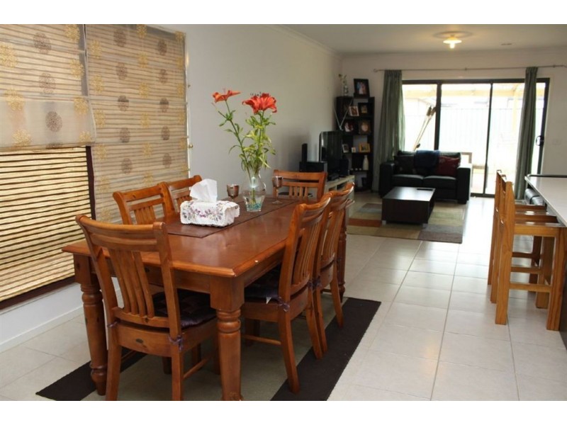 67 Sabel Drive, Cranbourne North VIC 3977