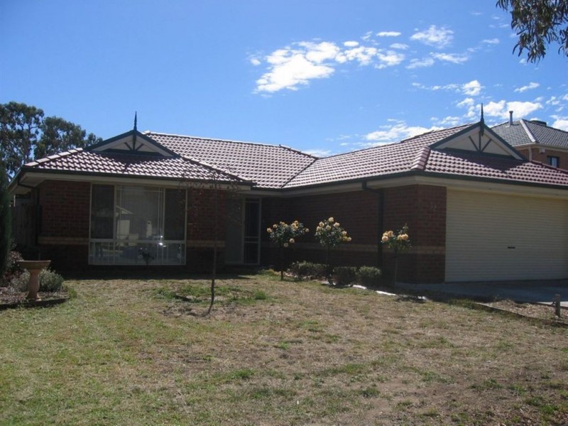 32 Astley Wynd, Lynbrook VIC 3975