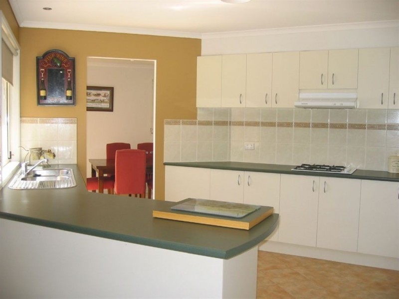 32 Astley Wynd, Lynbrook VIC 3975