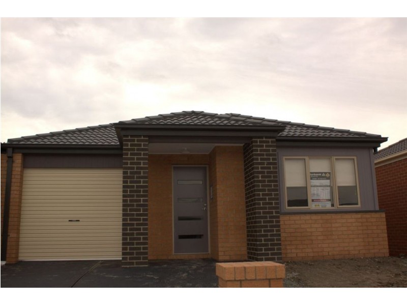 7 Rankin Close, Lynbrook VIC 3975