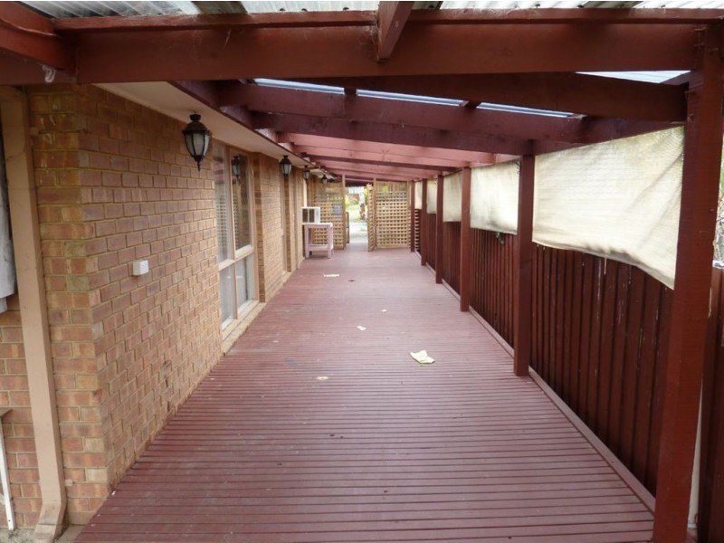 11 Bill Place, Hampton Park VIC 3976