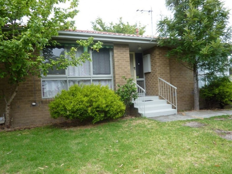 4 Hallam Road, Hampton Park VIC 3976