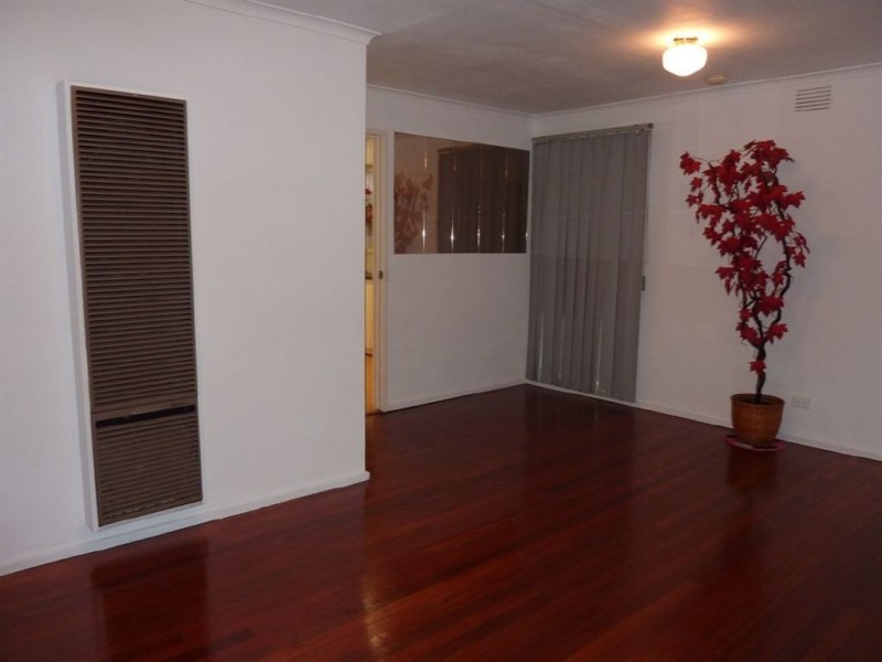 4 Hallam Road, Hampton Park VIC 3976