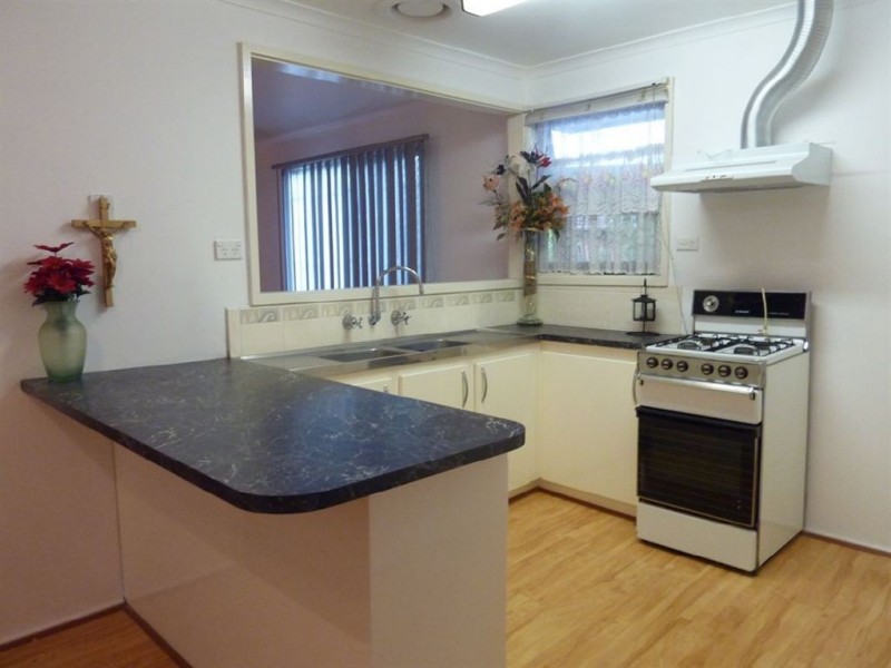 4 Hallam Road, Hampton Park VIC 3976