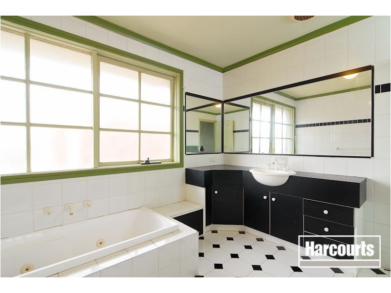 39 George Chudleigh Drive, Hallam VIC 3803