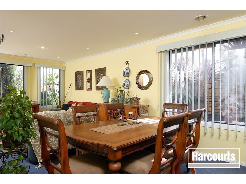 10 Liverpool Court, Narre Warren South VIC 3805