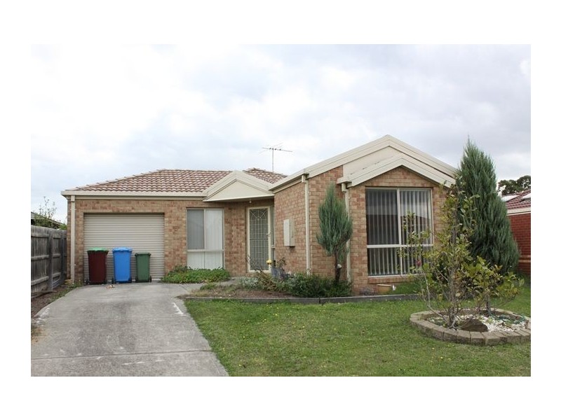 5 Yaraan Court, Hampton Park VIC 3976