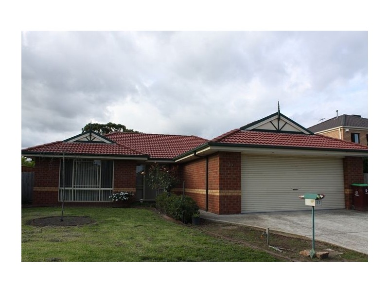 32 Astley Wynd, Lynbrook VIC 3975