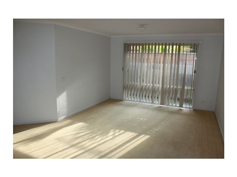 32 Astley Wynd, Lynbrook VIC 3975