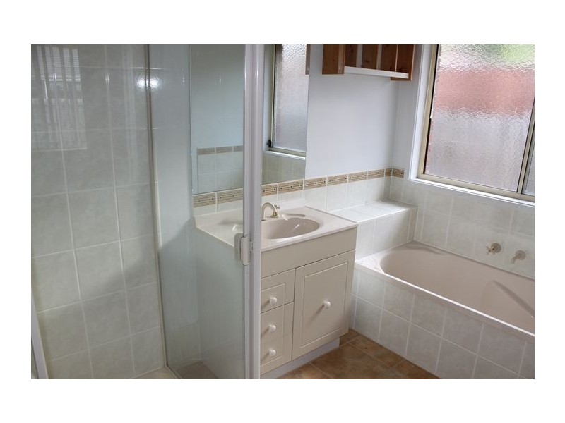 32 Astley Wynd, Lynbrook VIC 3975