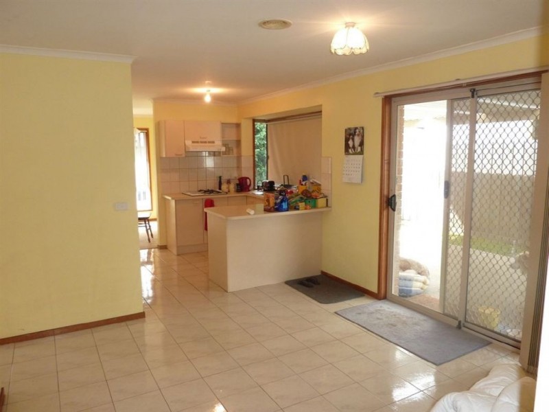 4 Adrian Place, Rowville VIC 3178