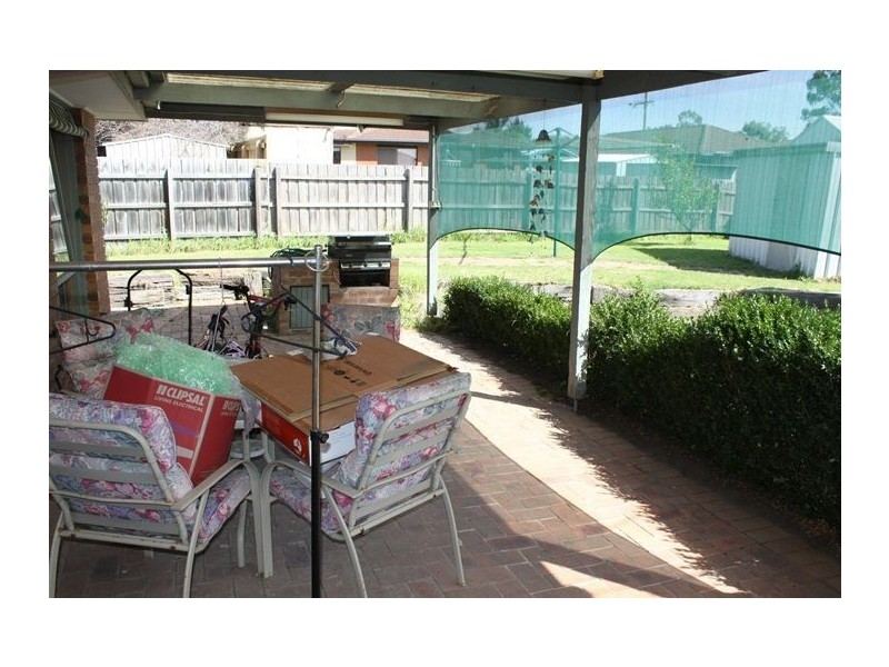 11 Isaac Edey Place, Hampton Park VIC 3976