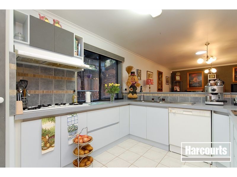 4 Edith Rise, Hampton Park VIC 3976