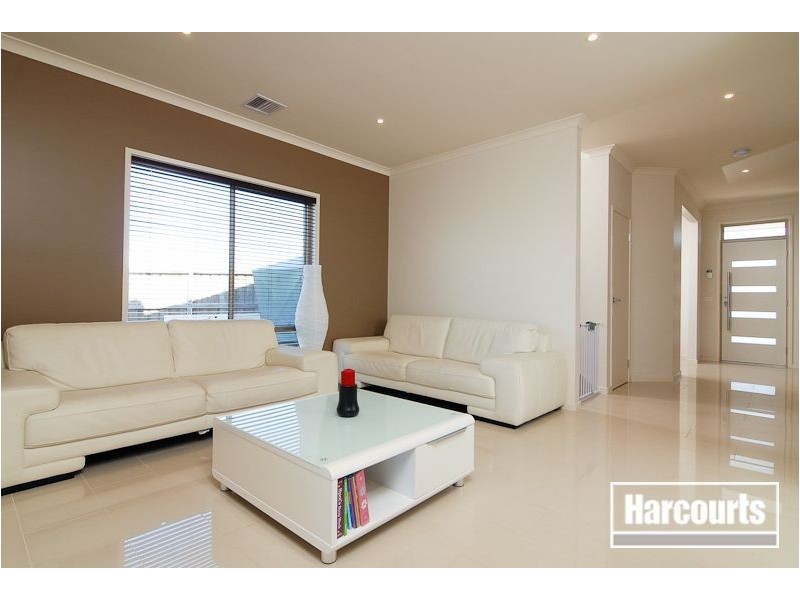 14 Hugden Close, Lyndhurst VIC 3975