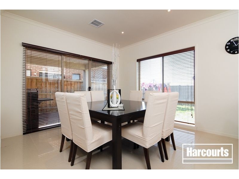 14 Hugden Close, Lyndhurst VIC 3975