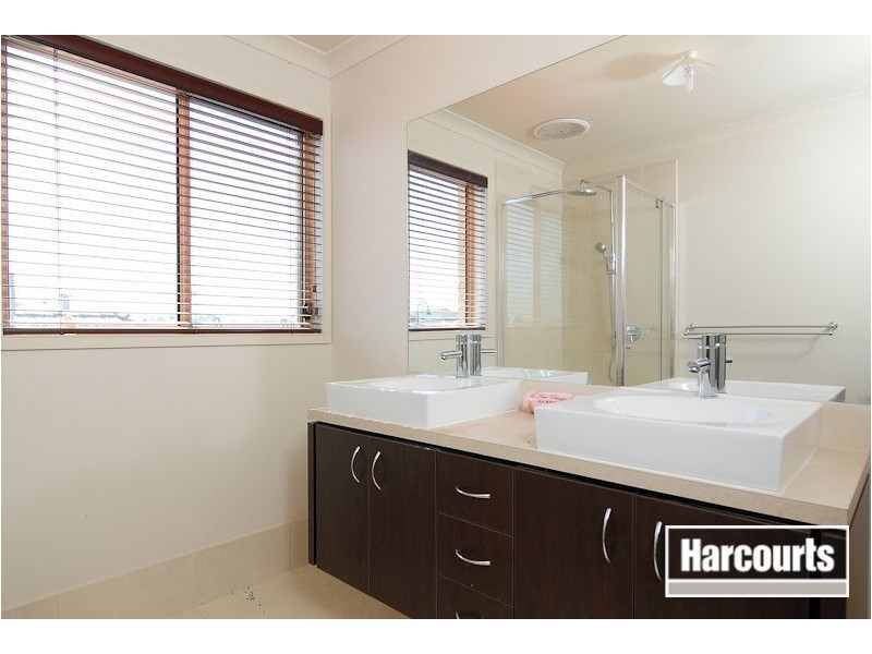 14 Hugden Close, Lyndhurst VIC 3975