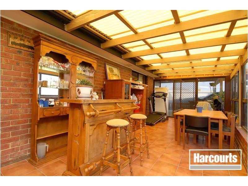 16 Simon Court, Hampton Park VIC 3976