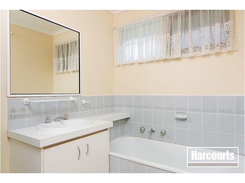 16 Pauline Court, Hampton Park VIC 3976