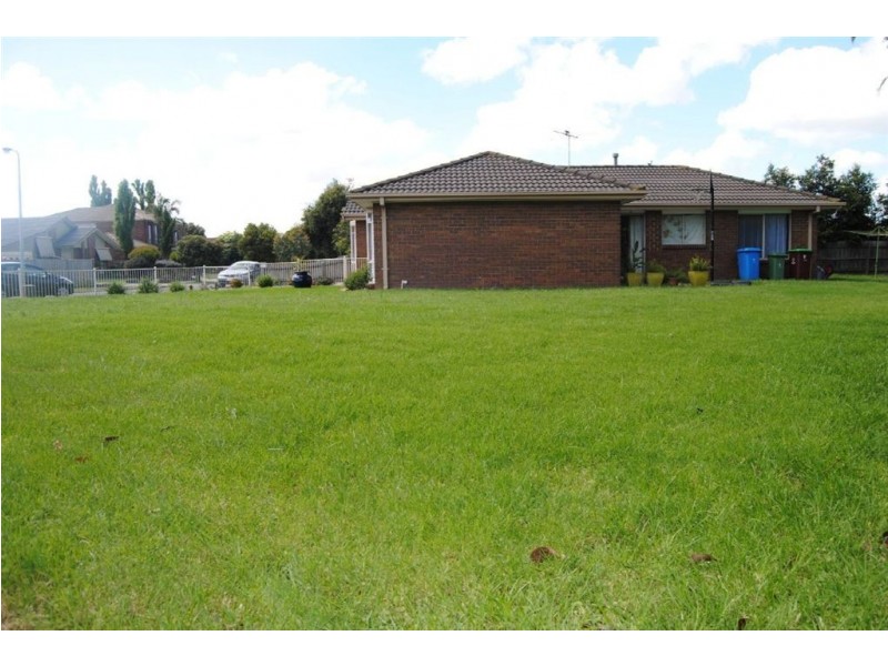 41 Narellan Drive, Hampton Park VIC 3976