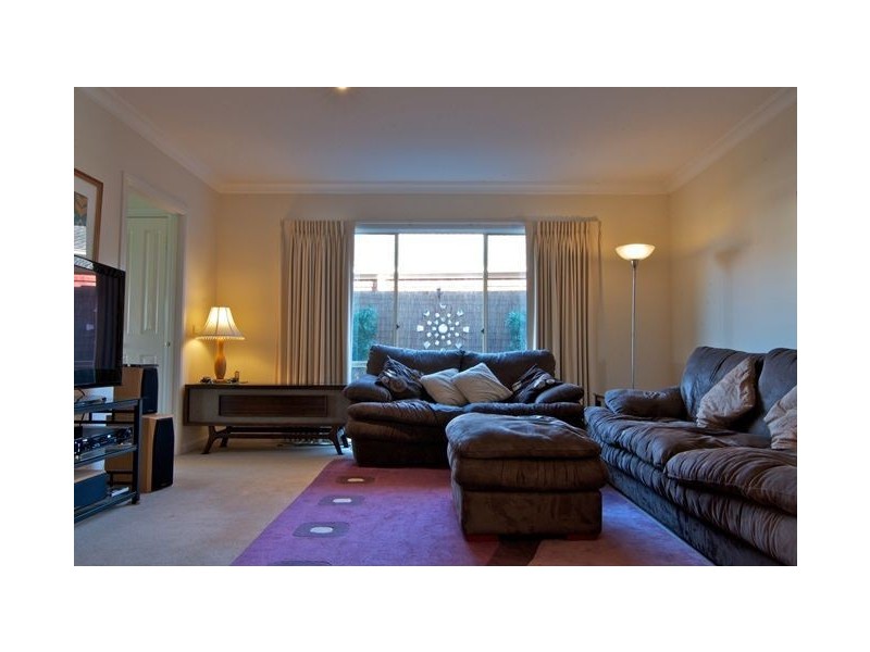 70 Paterson Drive, Lynbrook VIC 3975