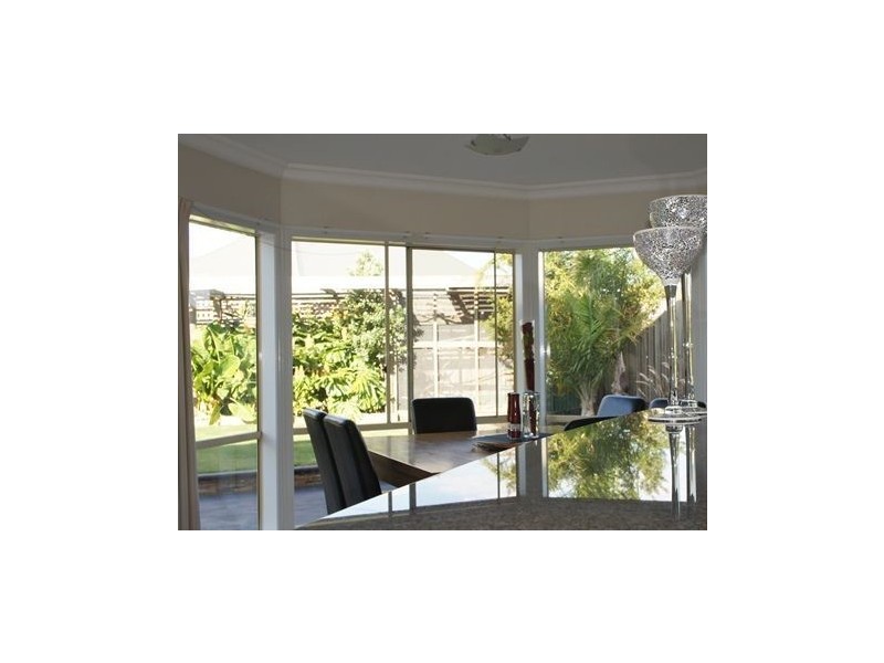 70 Paterson Drive, Lynbrook VIC 3975