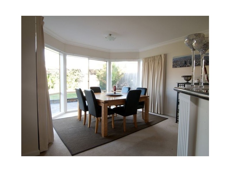 70 Paterson Drive, Lynbrook VIC 3975