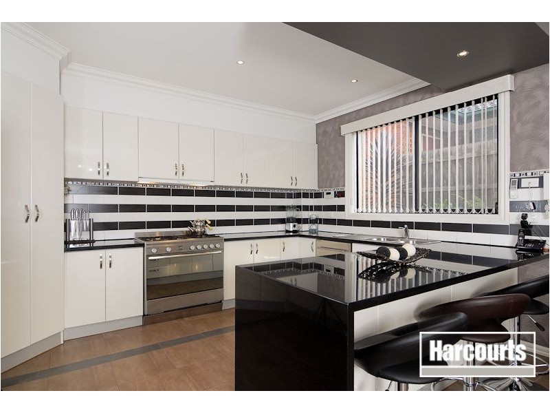 11 Executive Mews, Hampton Park VIC 3976