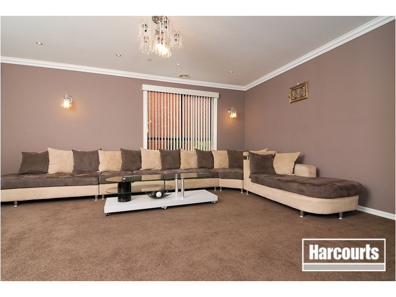 11 Executive Mews, Hampton Park VIC 3976