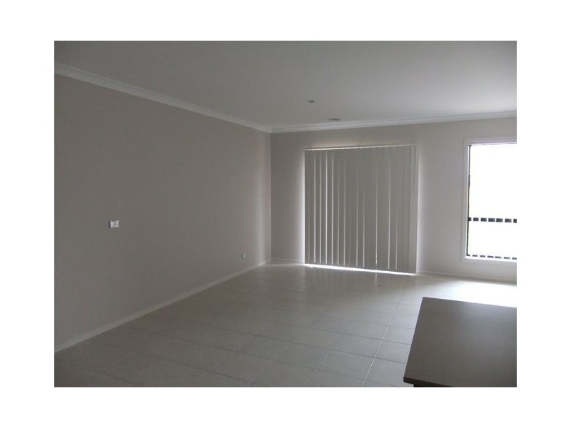 22 Olive Grove, Officer VIC 3809