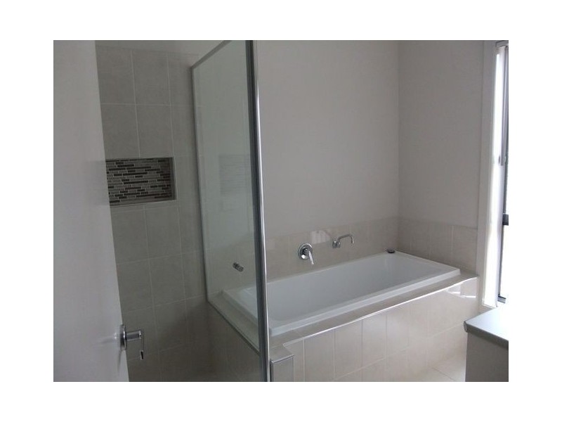 22 Olive Grove, Officer VIC 3809