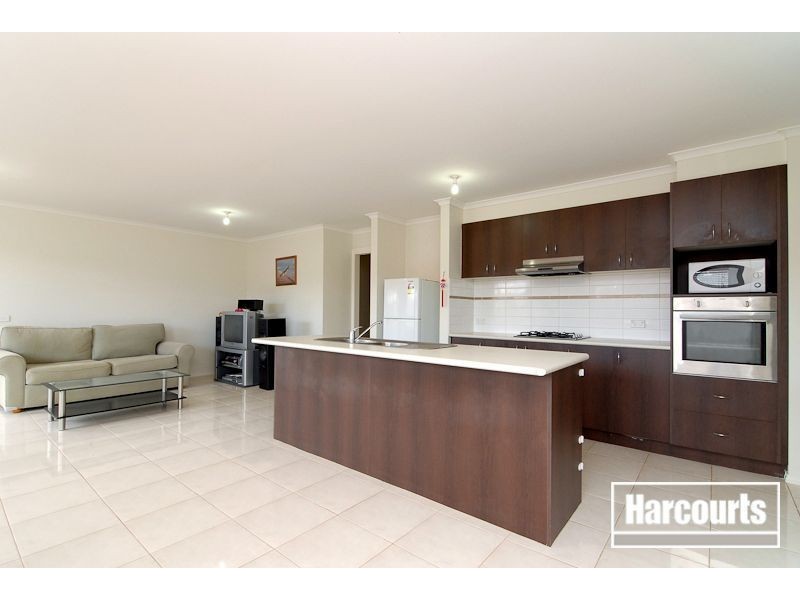 31 Glenora Way, Hampton Park VIC 3976