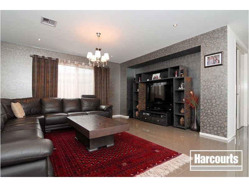 28 Freshwater Boulevard, Lyndhurst VIC 3975