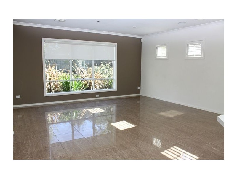 10 Red Mallee Crescent, Lyndhurst VIC 3975
